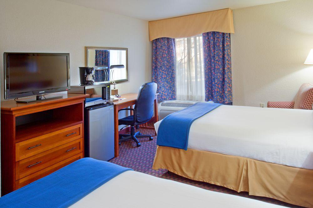 Best Western Plus Sugar Land-Stafford Exterior photo