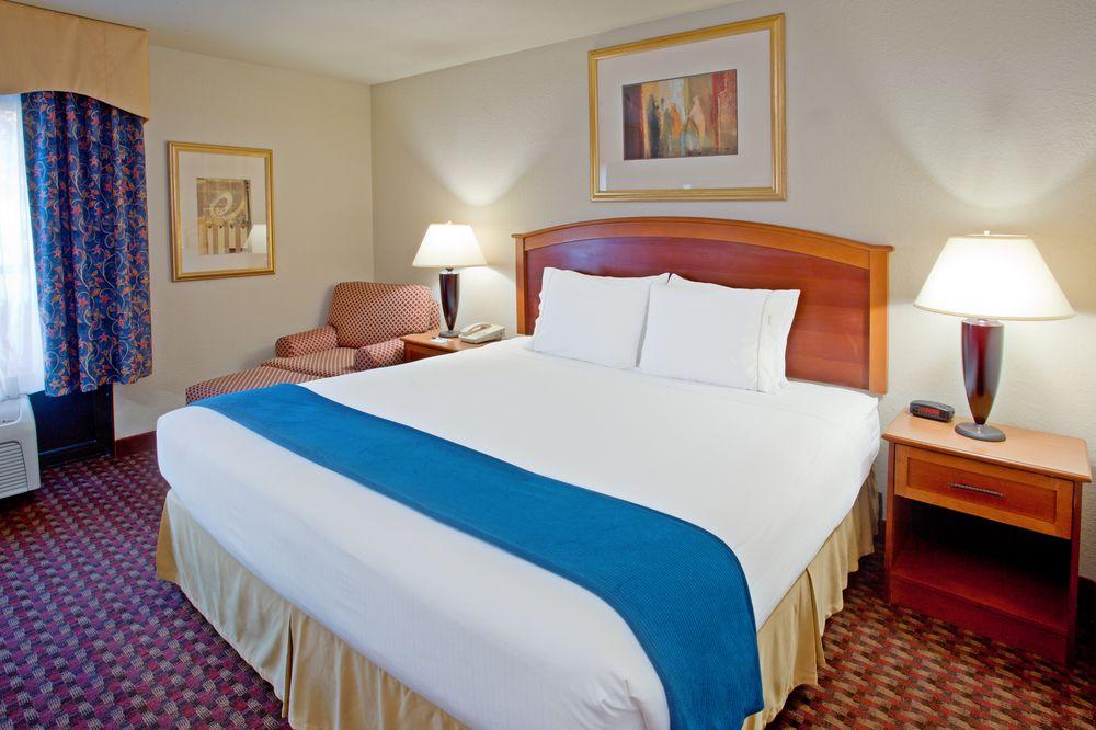 Best Western Plus Sugar Land-Stafford Exterior photo