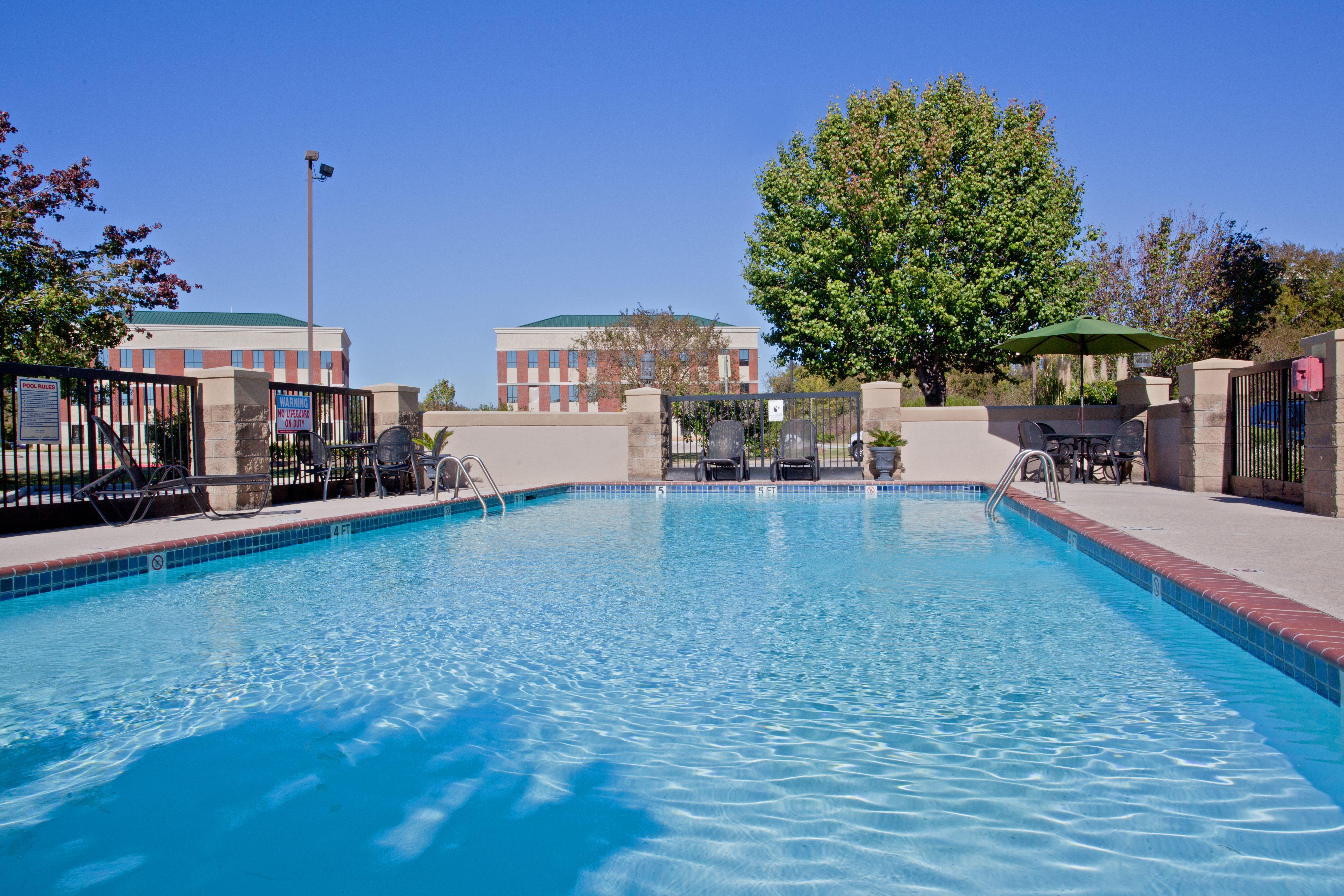 Best Western Plus Sugar Land-Stafford Exterior photo