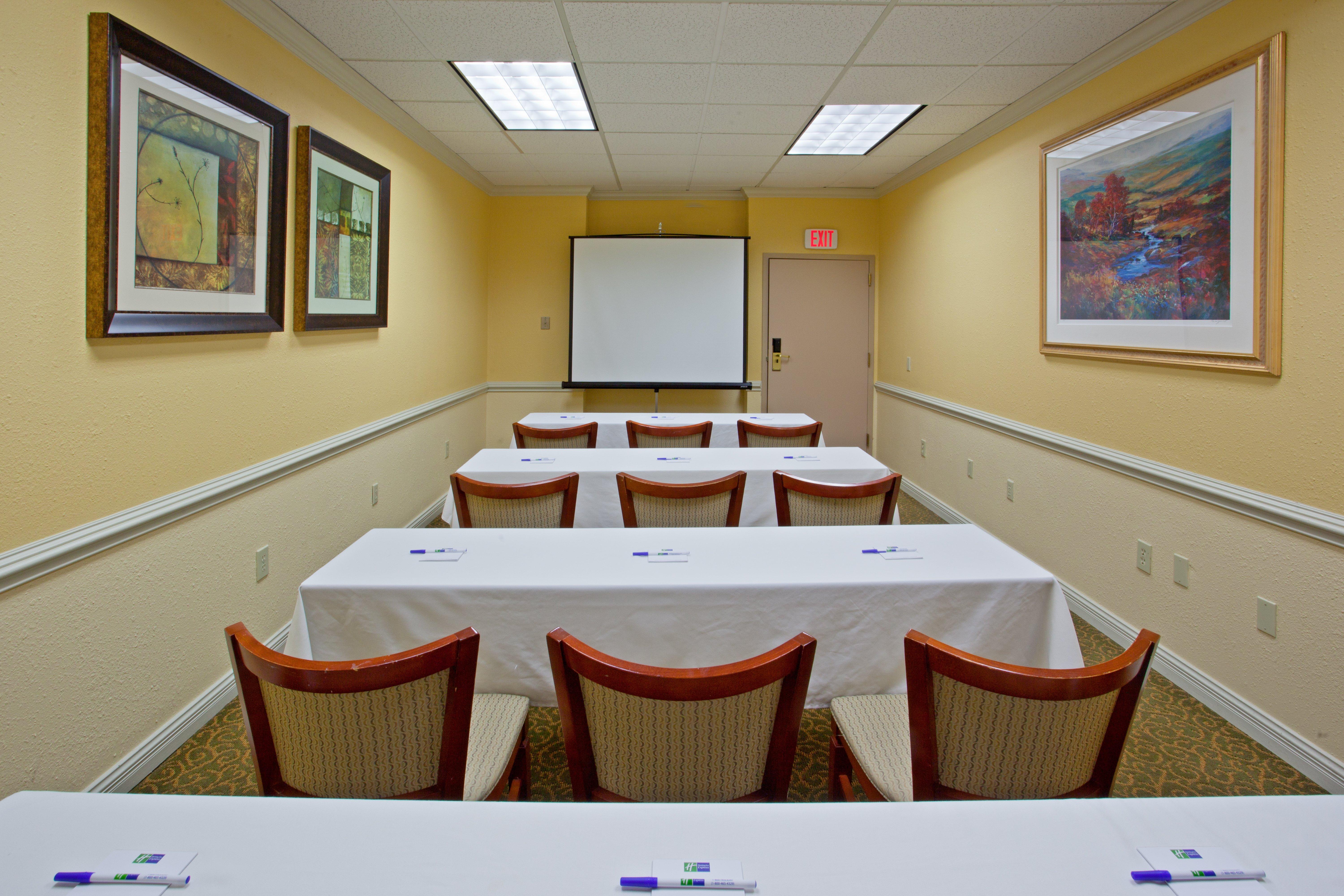 Best Western Plus Sugar Land-Stafford Exterior photo