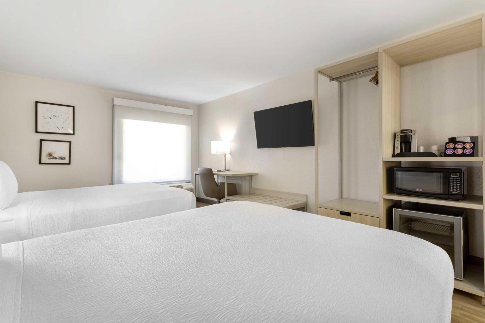 Best Western Plus Sugar Land-Stafford Exterior photo